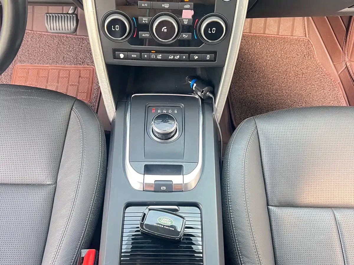 Land Rover Discovery Sport 2018 240PS SE Edition фото 21