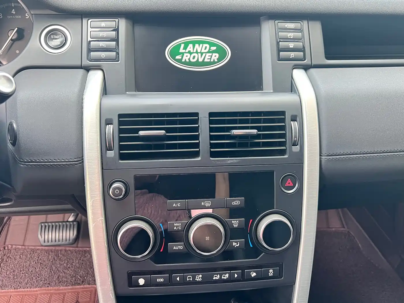 Land Rover Discovery Sport 2018 240PS SE Edition фото 25
