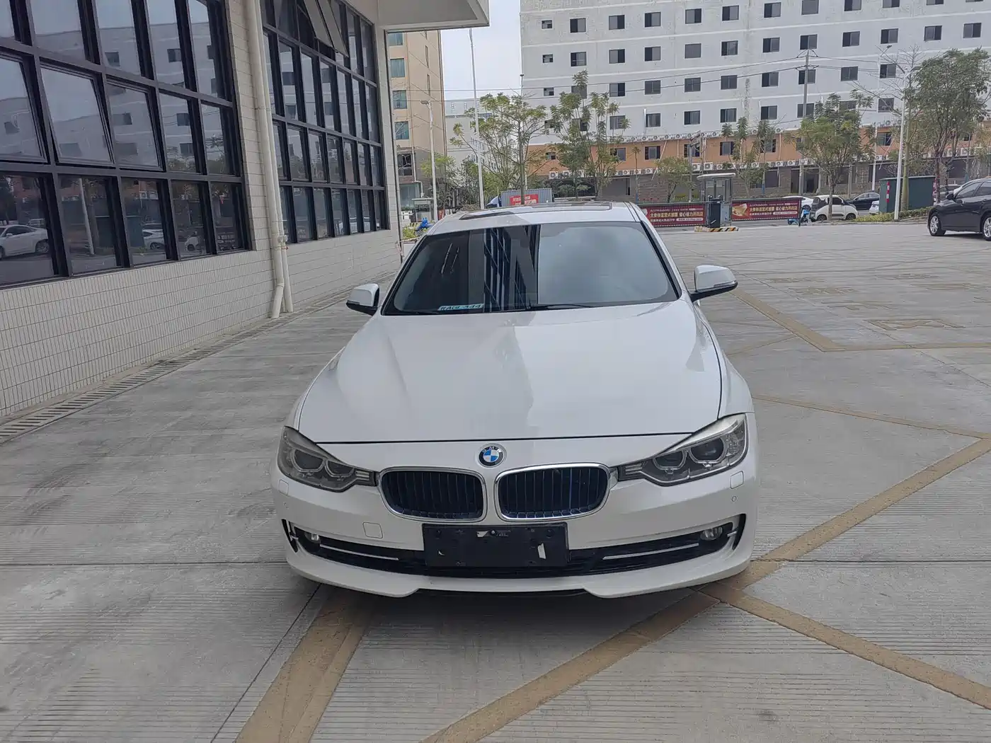 BMW 3 Series 2014 320Li Fashion фото 2