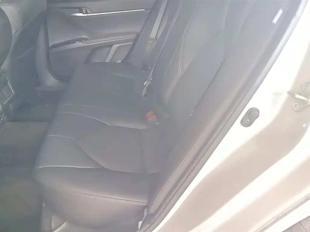 Toyota Camry 2021 2.0G Luxury Edition фото 24