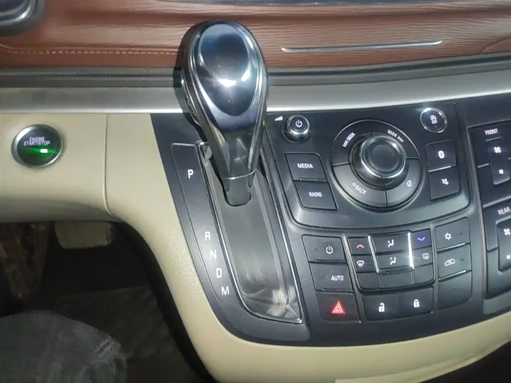 Buick GL8 2018 28T Luxury Model China VI фото 7