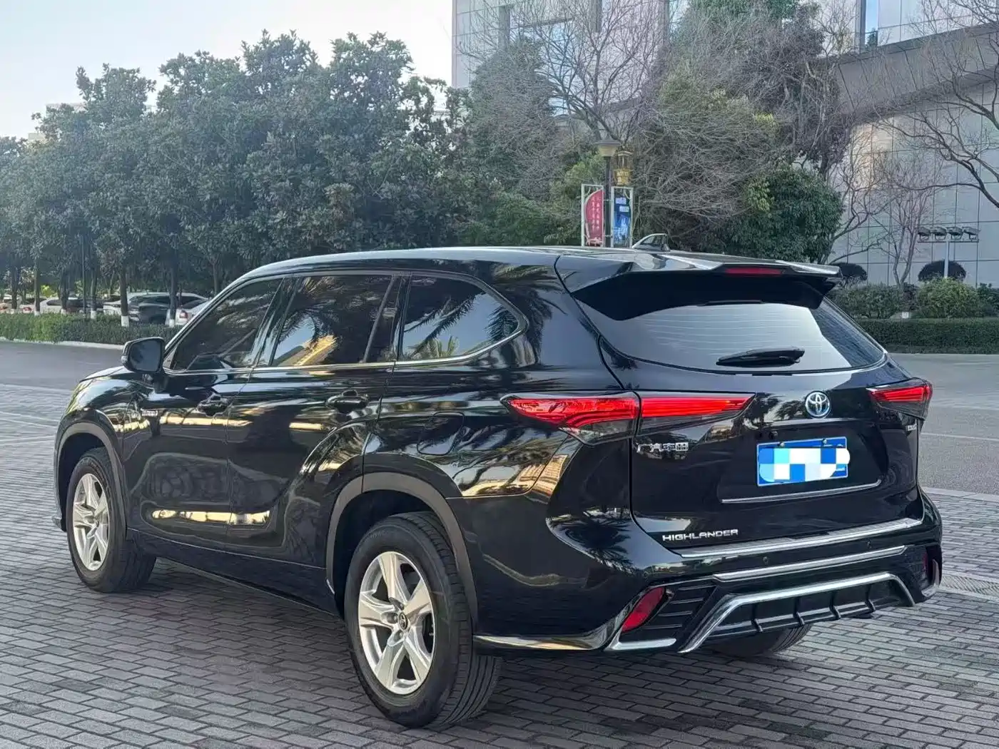 TOYOTA HIGHLANDER