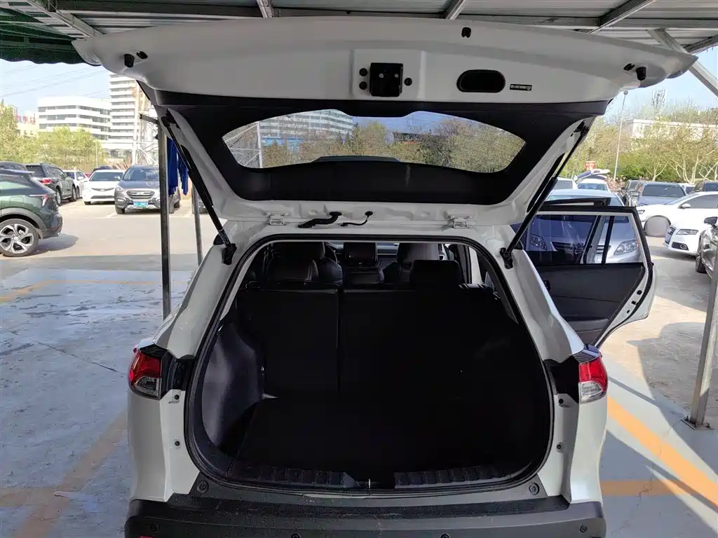 Toyota Corolla Cross 2022 2.0L Pioneer Edition фото 15