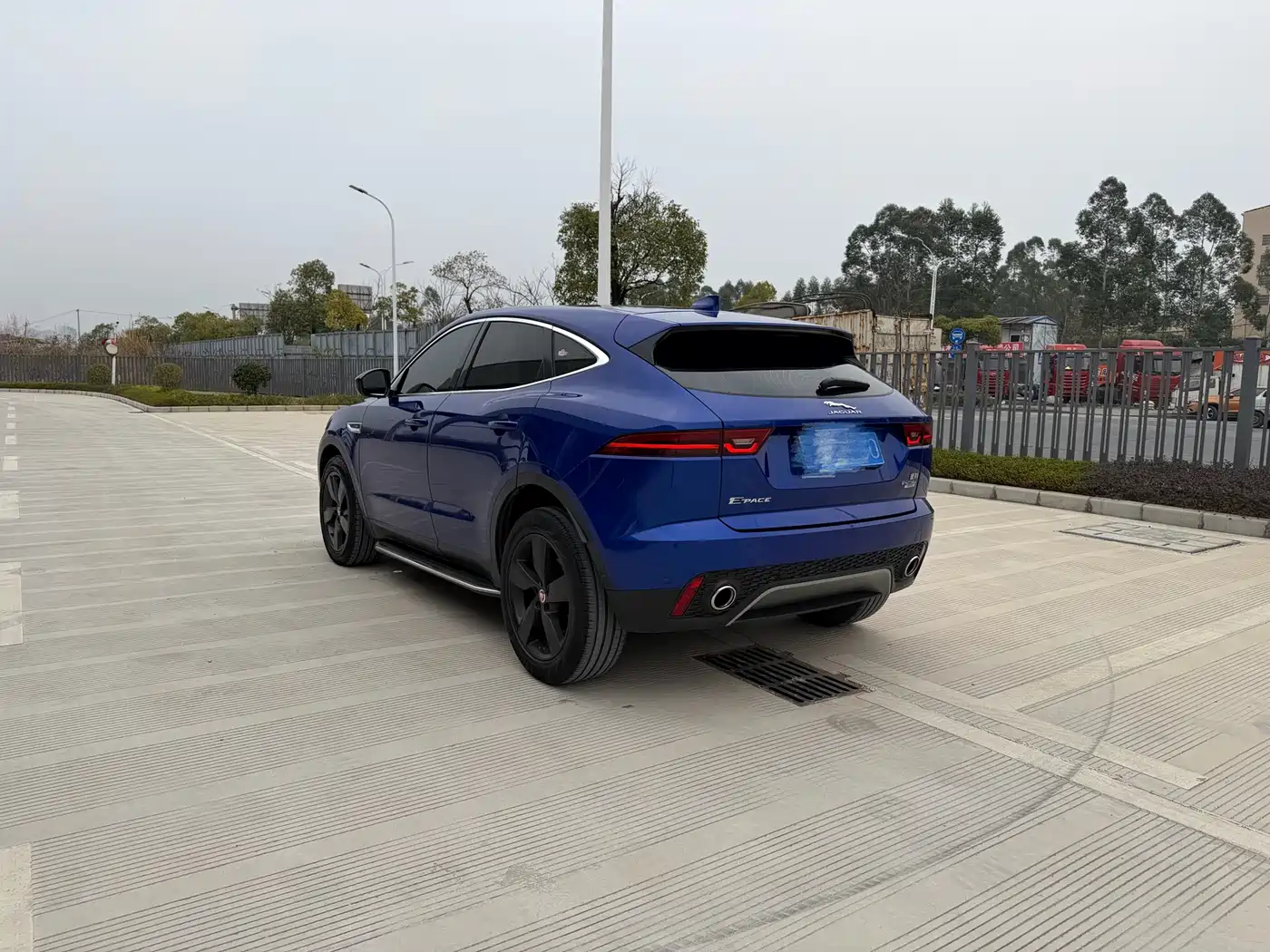Фото 4 - Jaguar E-PACE