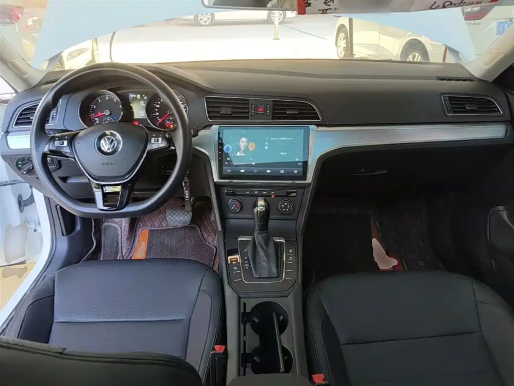 Volkswagen Lamando 2018 230TSI DSG Trend Edition фото 10