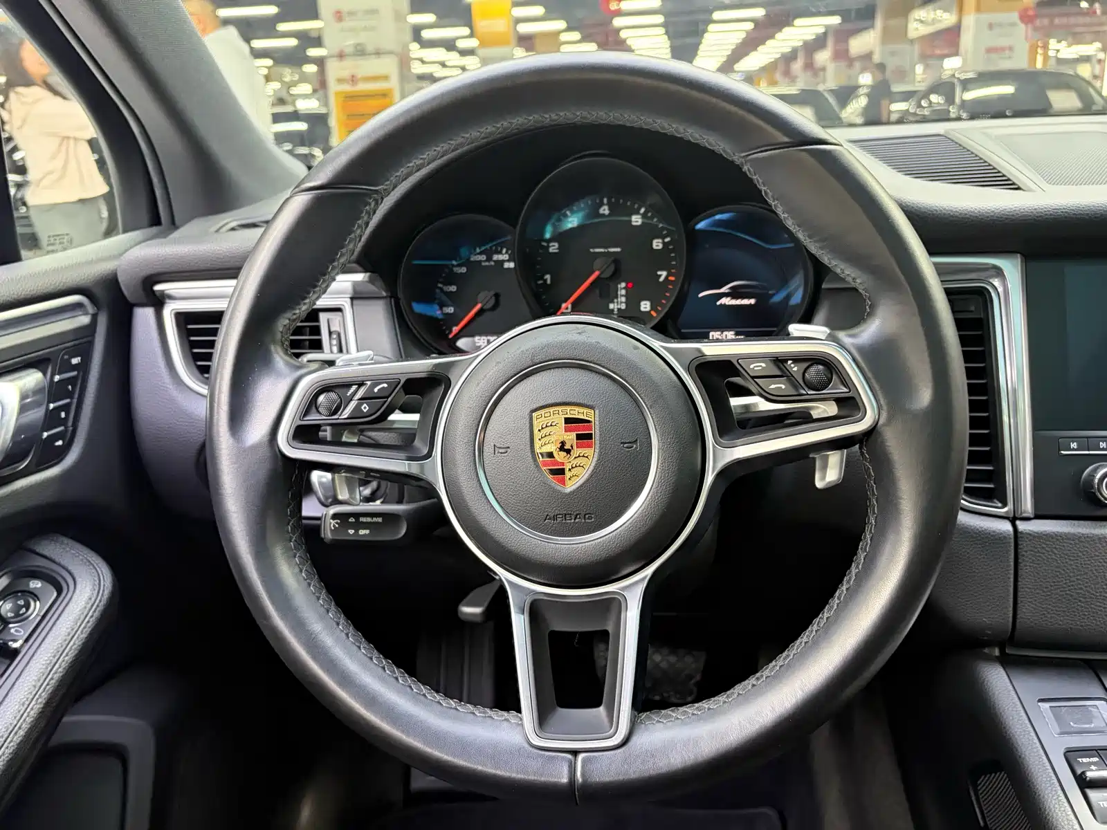 Фото 8 - Porsche Macan
