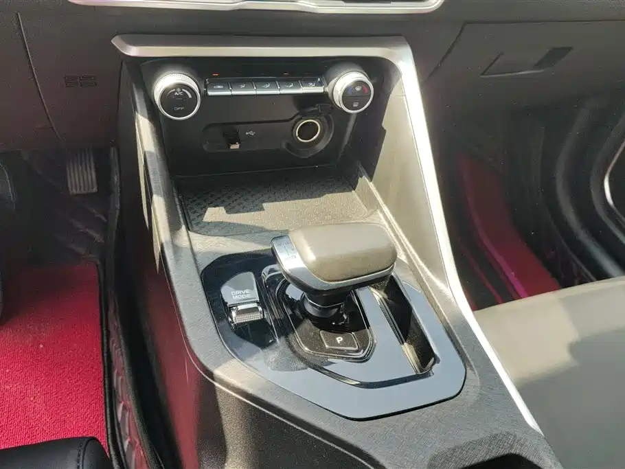 GEELY AUTOMOBILE BINYUE