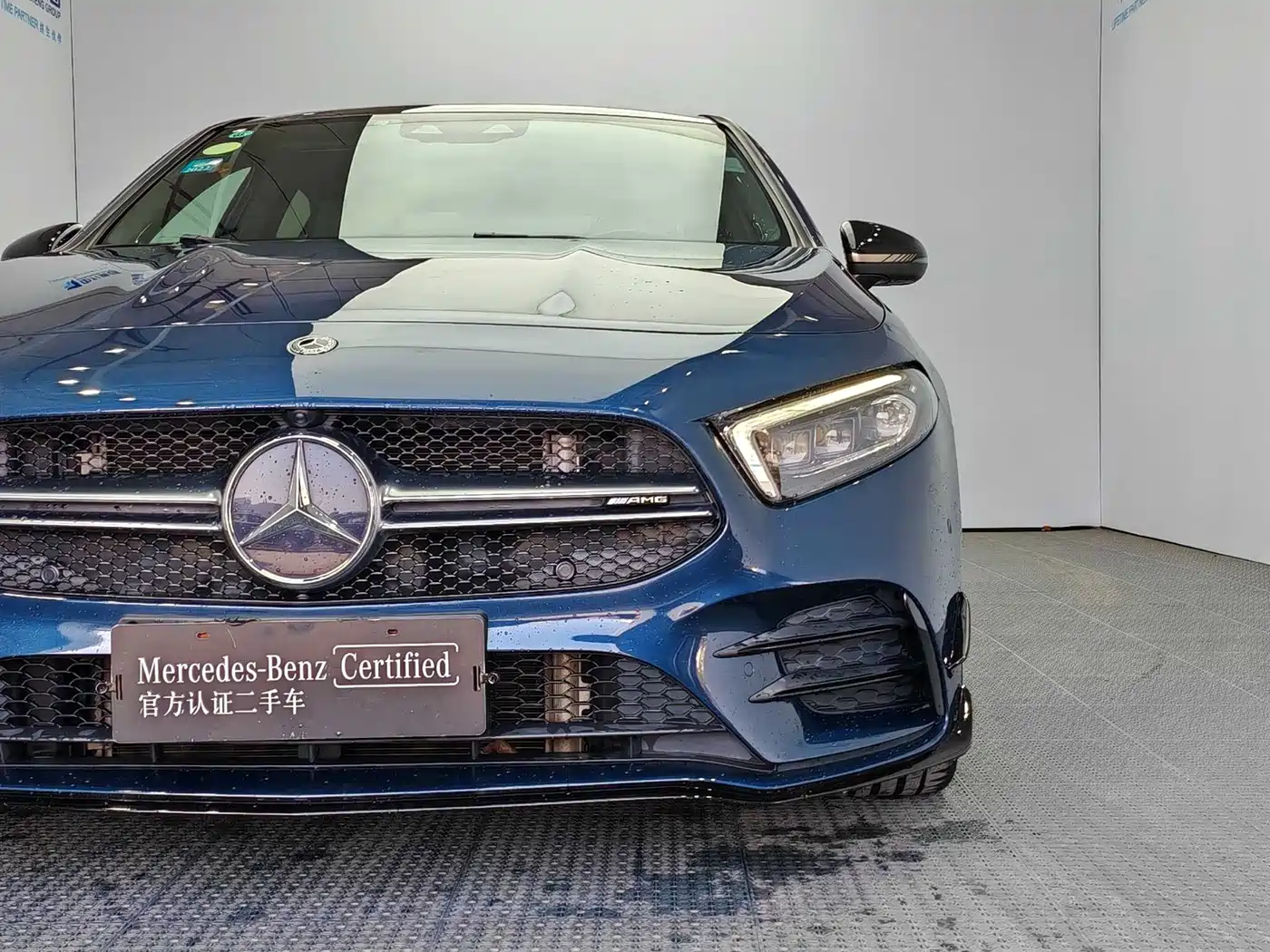 Mercedes-Benz A-Class AMG 2019 AMG A 35 L 4MATIC фото 20