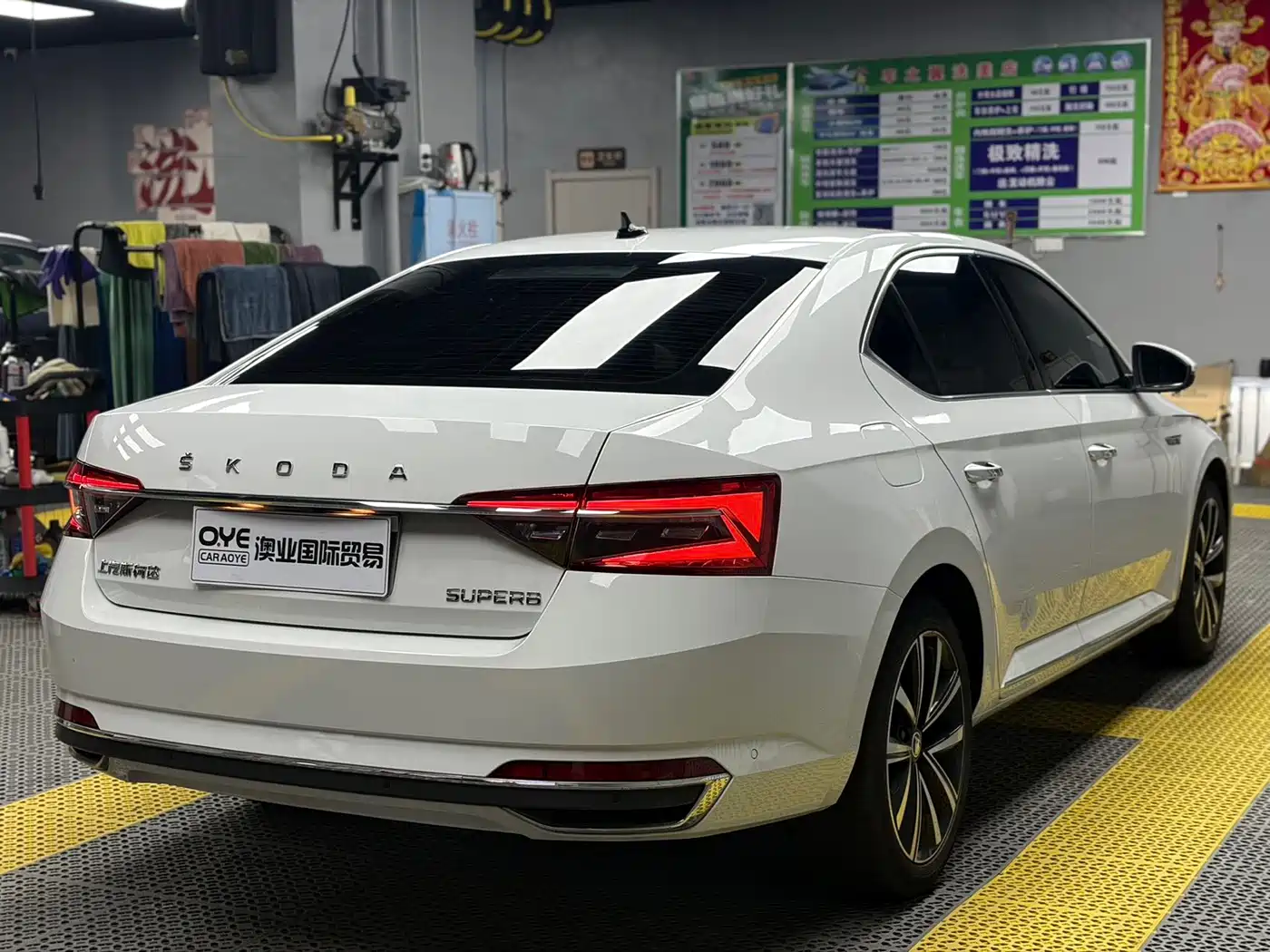 Škoda Superb 2023 2024 TSI280 DSG Premium Edition