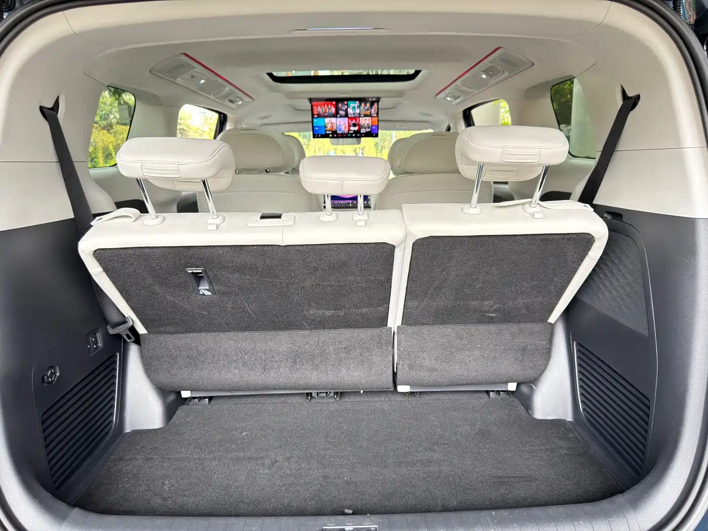 Voyah Auto Voyah Dreamer 2025 PHEV AWD Flagship Kunpeng Edition фото 12