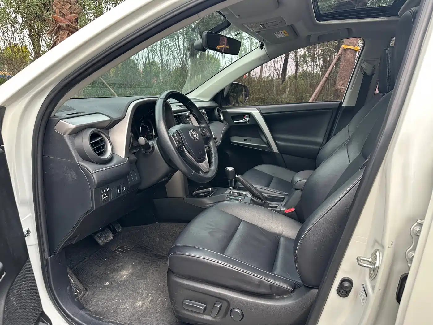 Toyota RAV4 Rongfang 2019 2.0L CVT 2WD Trend Edition China VI фото 8