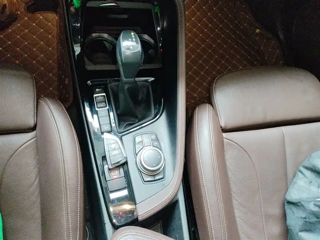BMW X1 2019 xDrive20Li Premium Model фото 11