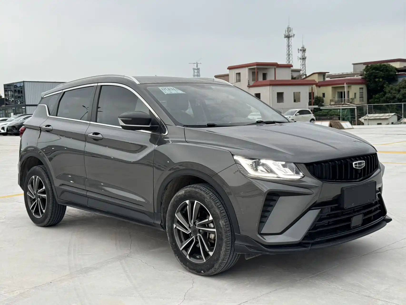 Фото 3 - Geely Coolray