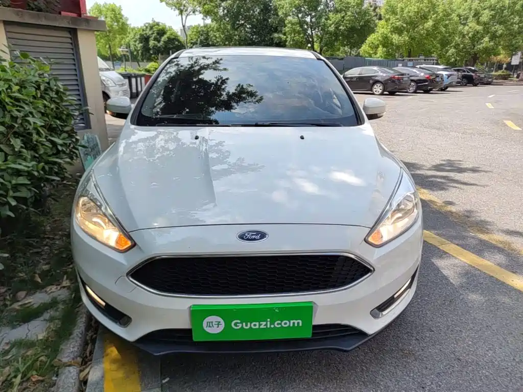 Фото 3 - Ford Focus