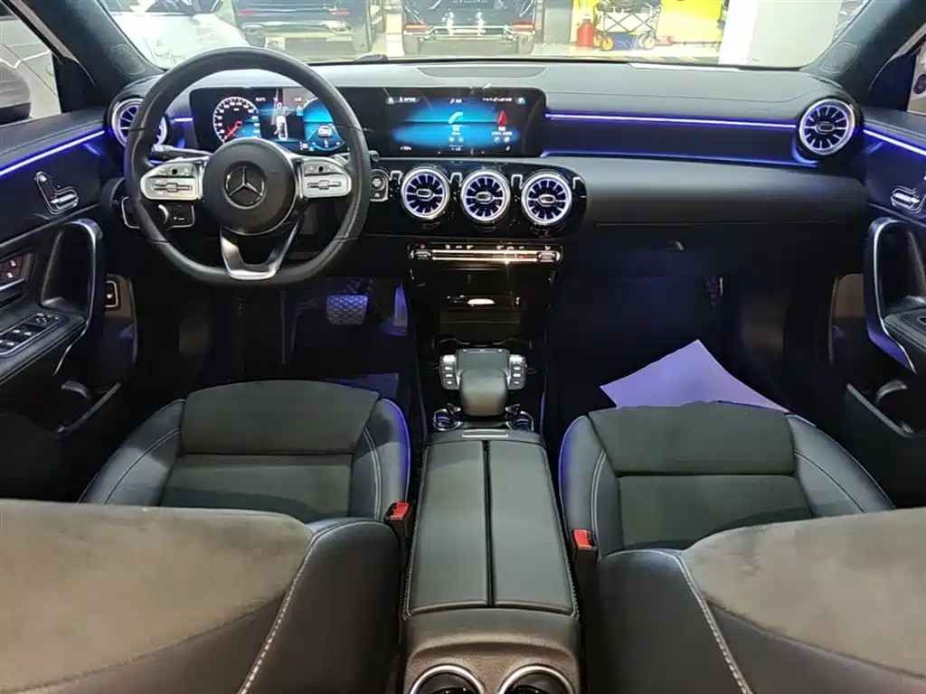 Mercedes-Benz A-Class 2022 Facelift III A 200 L Sport Sedan Fashion фото 10