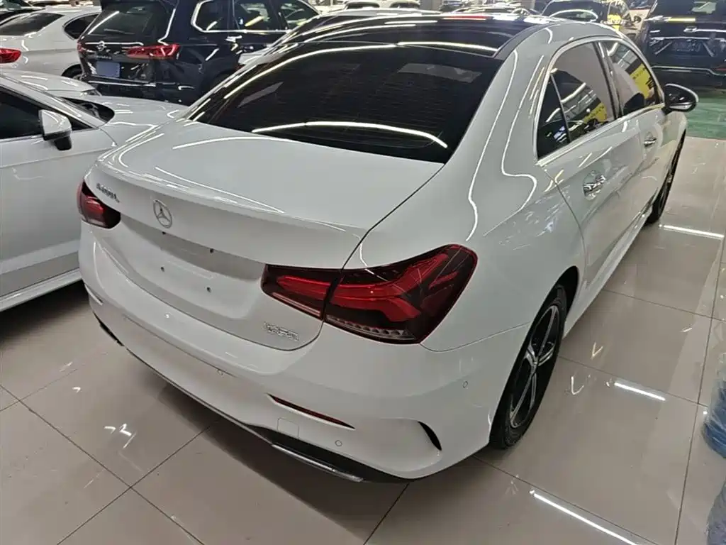 Mercedes-Benz A-Class 2022 Facelift III A 200 L Sport Sedan Fashion фото 7