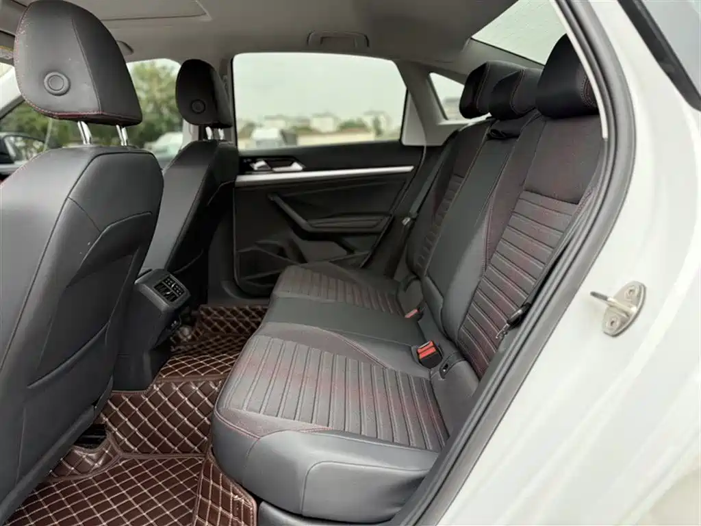 Volkswagen Lavida 2024 Model 300TSI DSG Starlight Full Comfort Edition фото 15