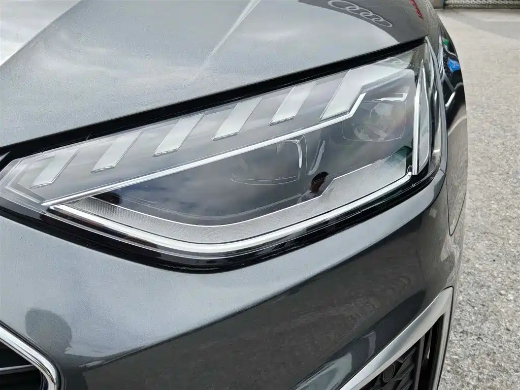 Audi A4L 2020 40 TFSI Luxury Dynamic фото 18