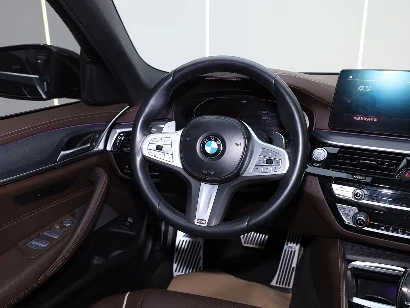 BMW 5 Series 2022 Model Second Facelift 530Li Leading M Sport Package фото 20