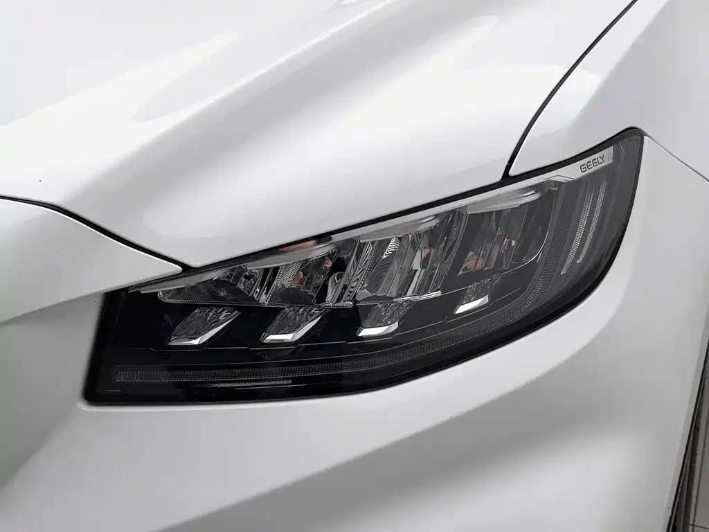 Photo 7 - Geely Boyue