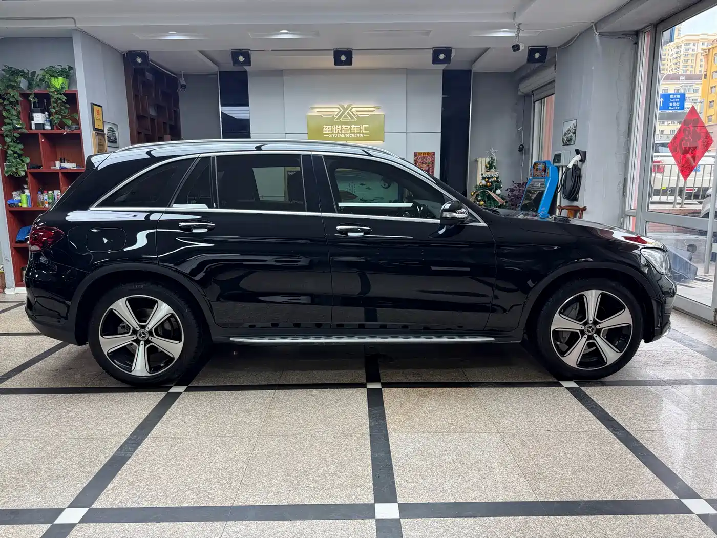 Mercedes-Benz GLC 2020 GLC 300 L 4MATIC Luxury фото 4
