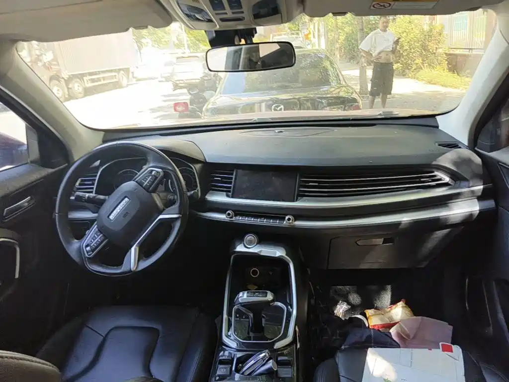 Photo 11 - Haval H6