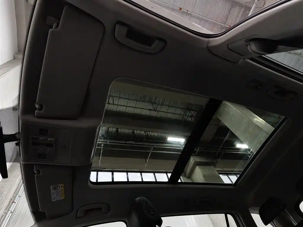 Volkswagen Tiguan L 2019 Facelift 330TSI Auto 2WD Panorama Comfort China VI фото 14