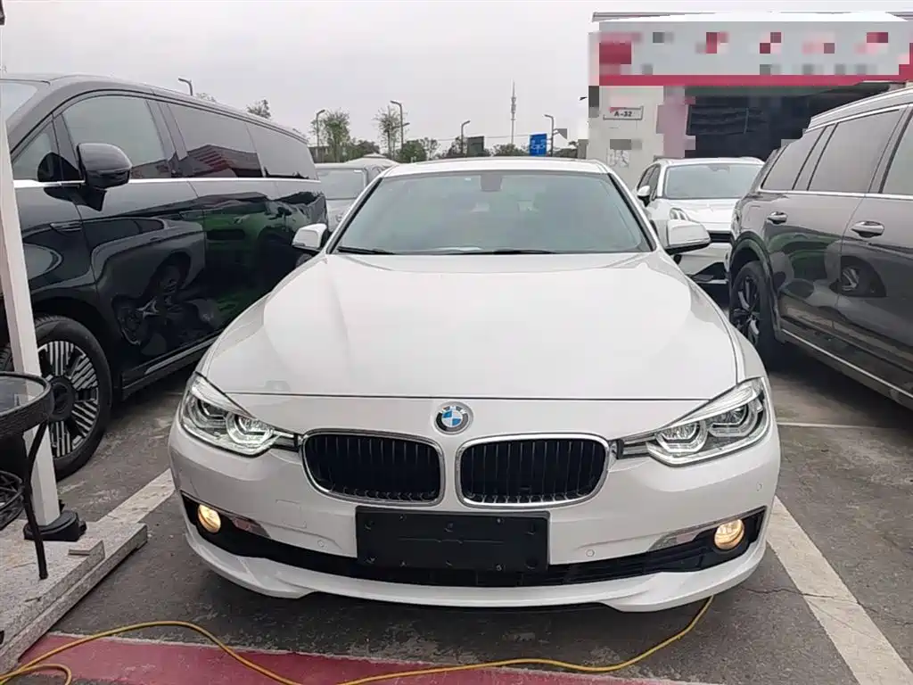 BMW 3 Series 2017 320Li Fashion фото 3