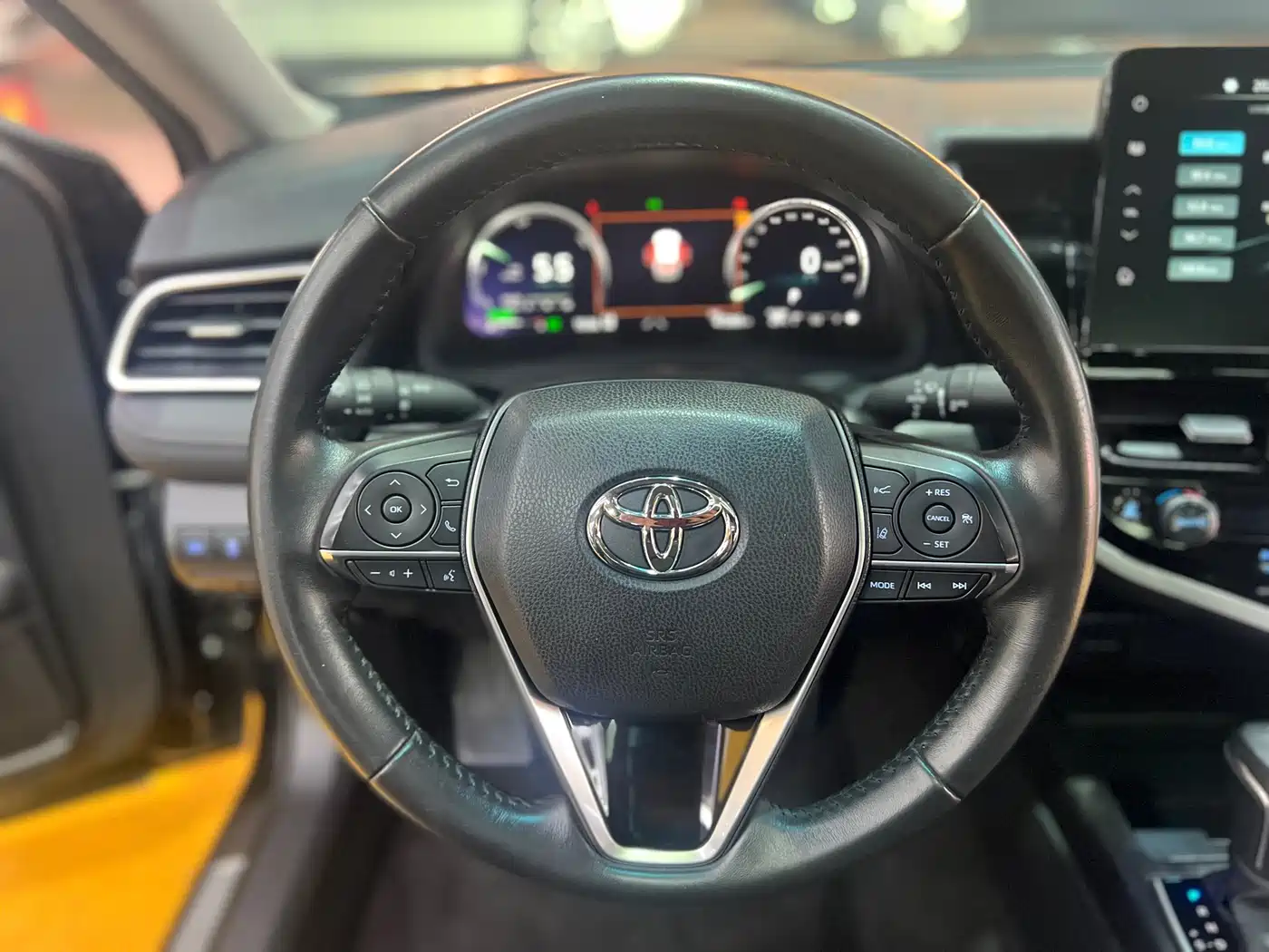 Toyota Camry 2021 Hybrid 2.5HG Luxury Edition фото 14