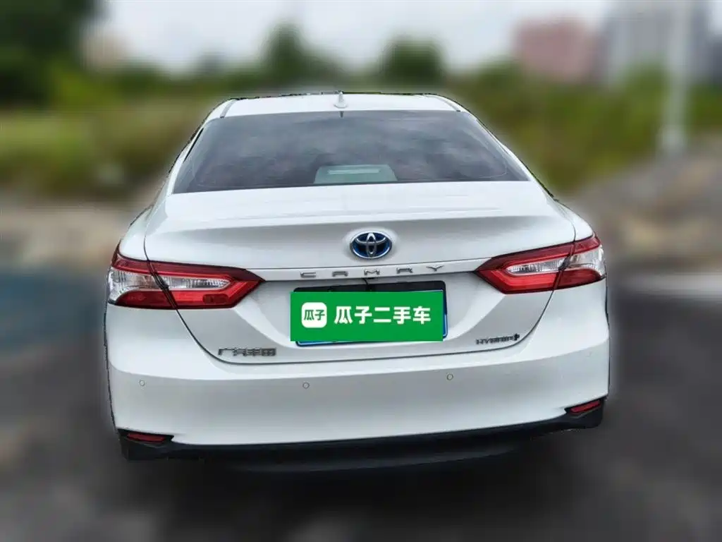 Toyota Camry 2021 Hybrid 2.5HGVP Leading Edition фото 4