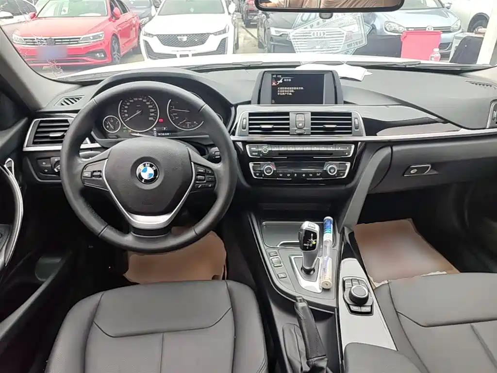 BMW 3 Series 2017 320Li Fashion фото 10