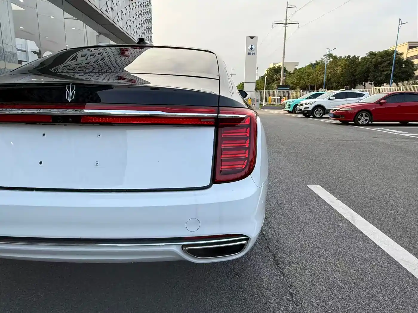 Hongqi H9 2020 Facelift 2.0T Smart Connect Flagship фото 9