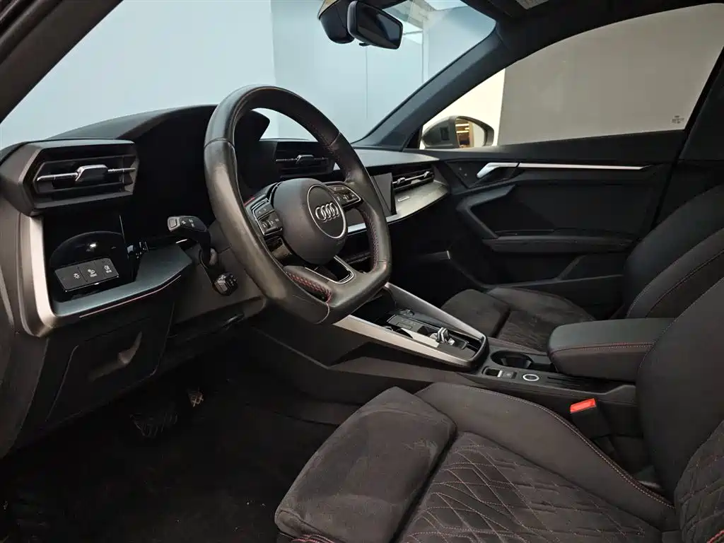 Audi A3 2021 Sportback 35 TFSI Luxury Sport фото 7