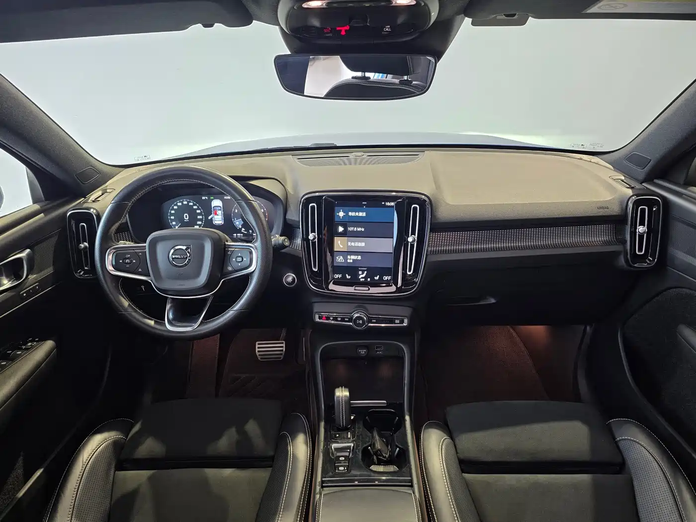 Volvo XC40 2020 2021 T4 AWD Smart Sport Edition