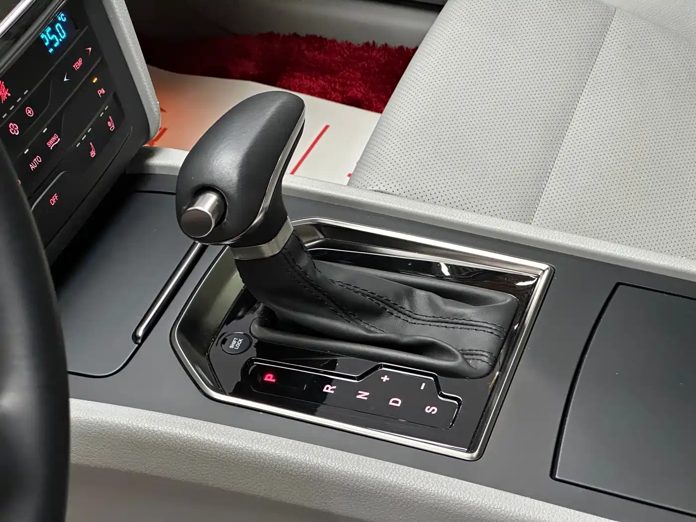 Hongqi H7 2019 2.0T Flagship Edition фото 13