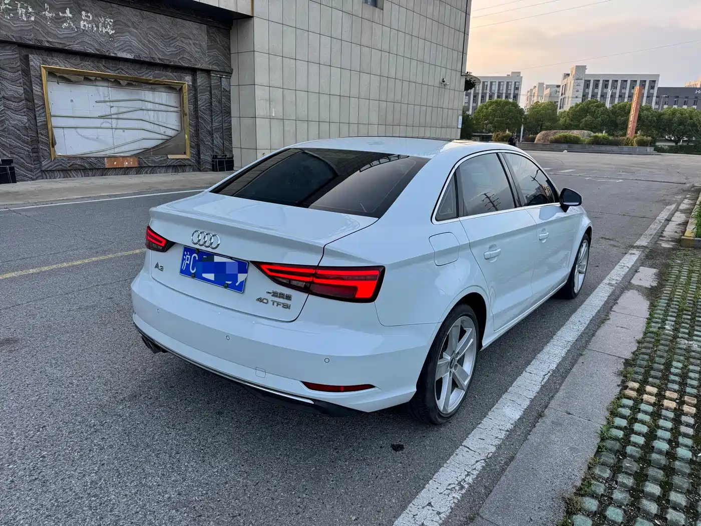 Audi A3 2017 Limousine 40 TFSI Style фото 5