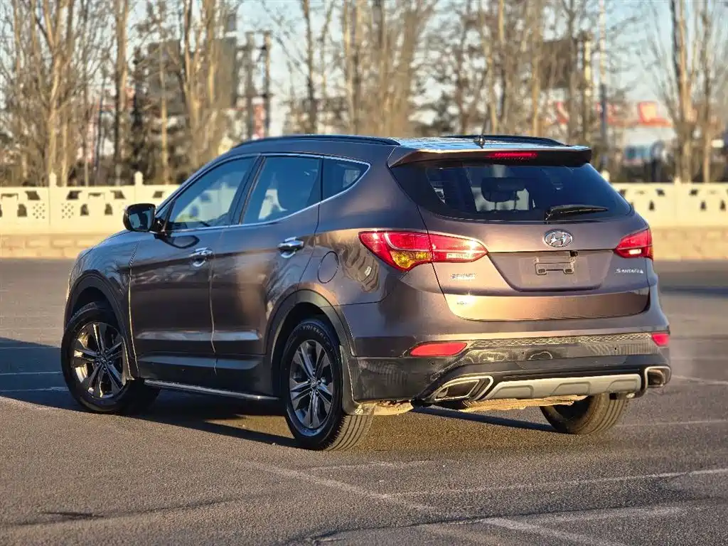 Hyundai Santa Fe 2013 Model 2.4L Automatic 2WD Smart фото 6