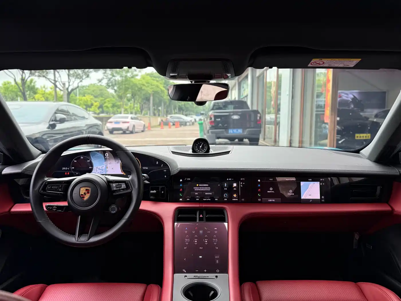 Porsche Taycan 2019 Taycan 4S фото 12
