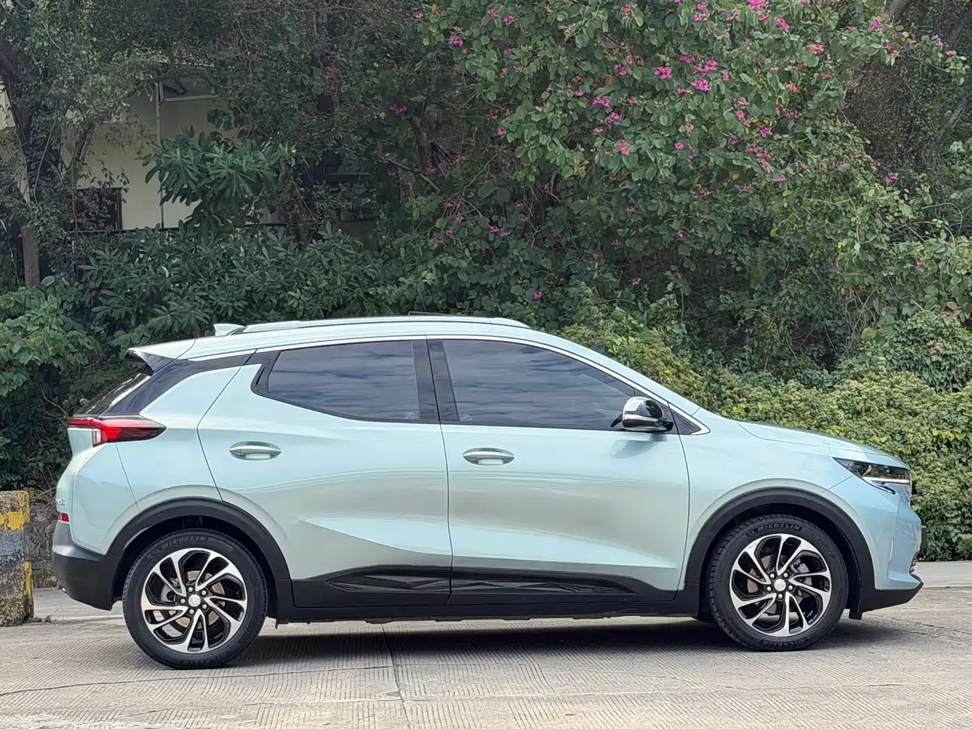 BUICK SLIGHTLY BLUE 7