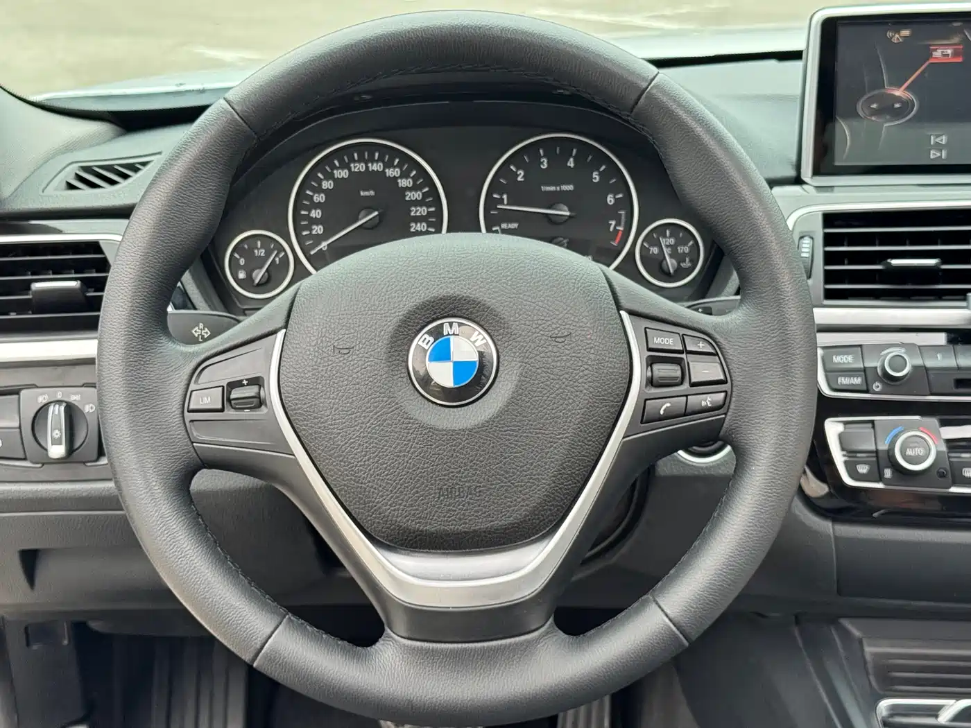 BMW 3 Series 2017 320Li Fashion фото 13