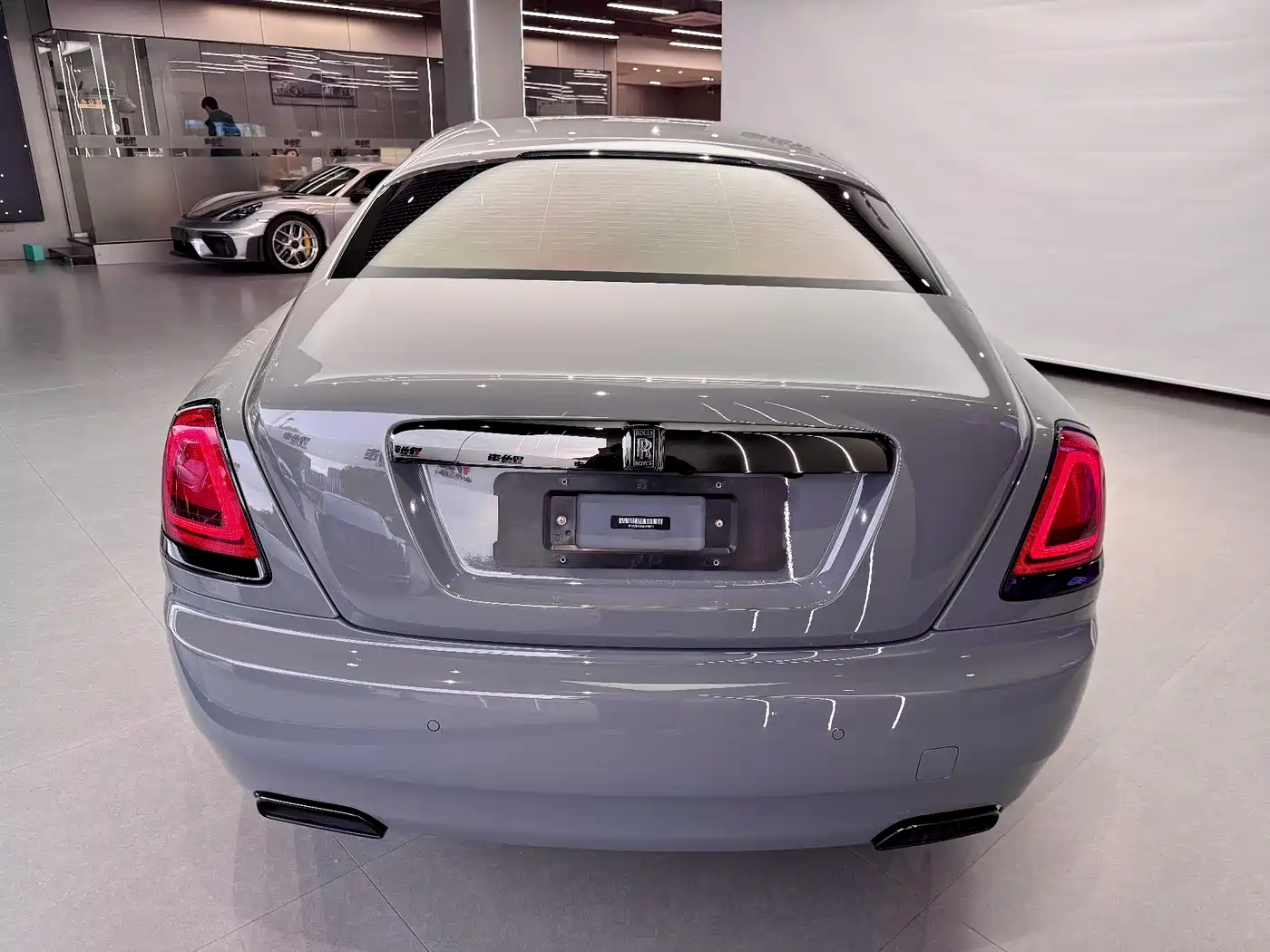 Rolls-Royce Wraith 2018 6.6T Black Badge фото 3