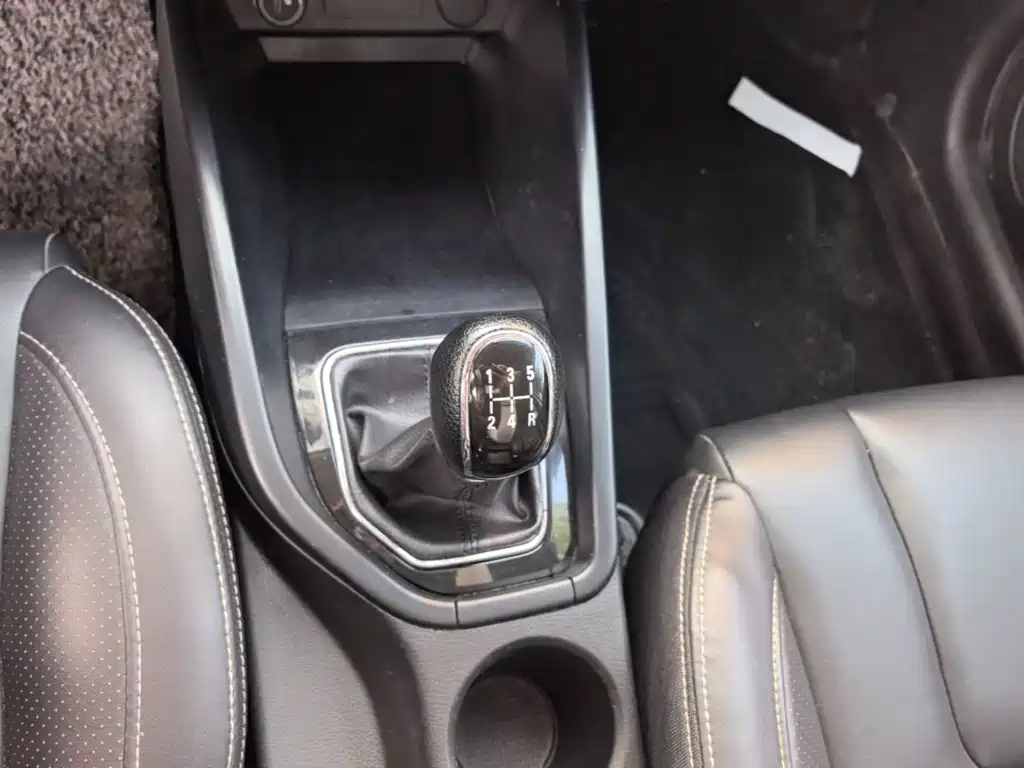 Dongfeng Fengguang Fengguang 580 2017 2017 1.8L Manual Comfort Version