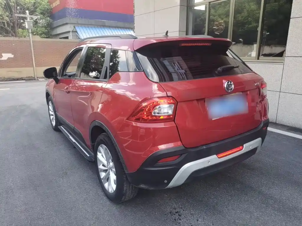 Фото 5 - Zhonghua V3