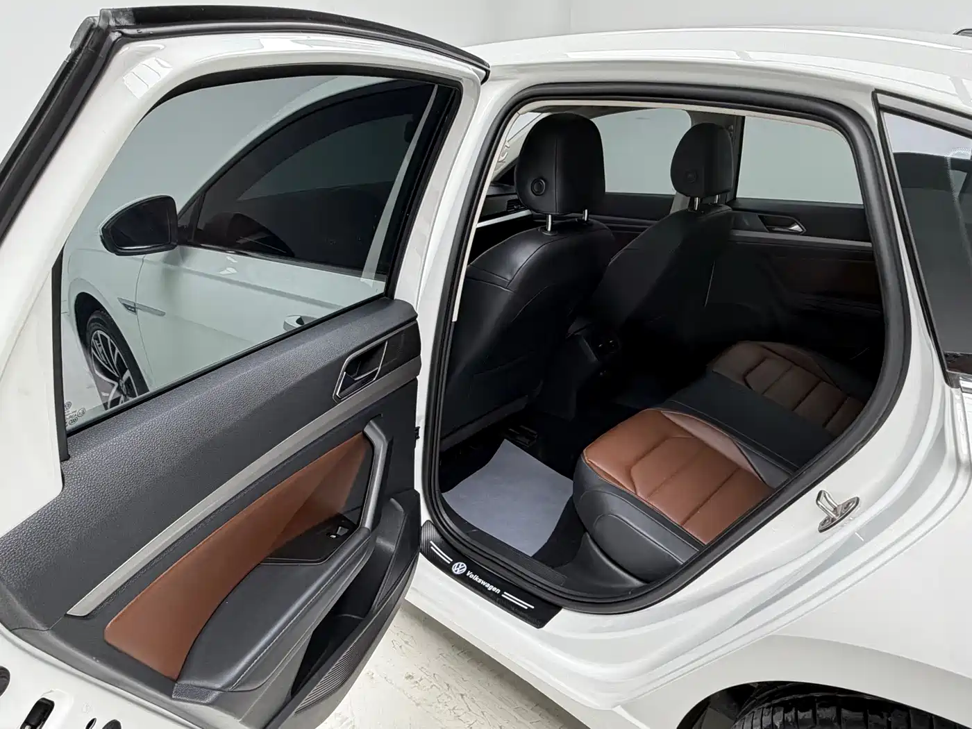 Volkswagen Lavida 2021 280TSI DSG Luxury Edition фото 13