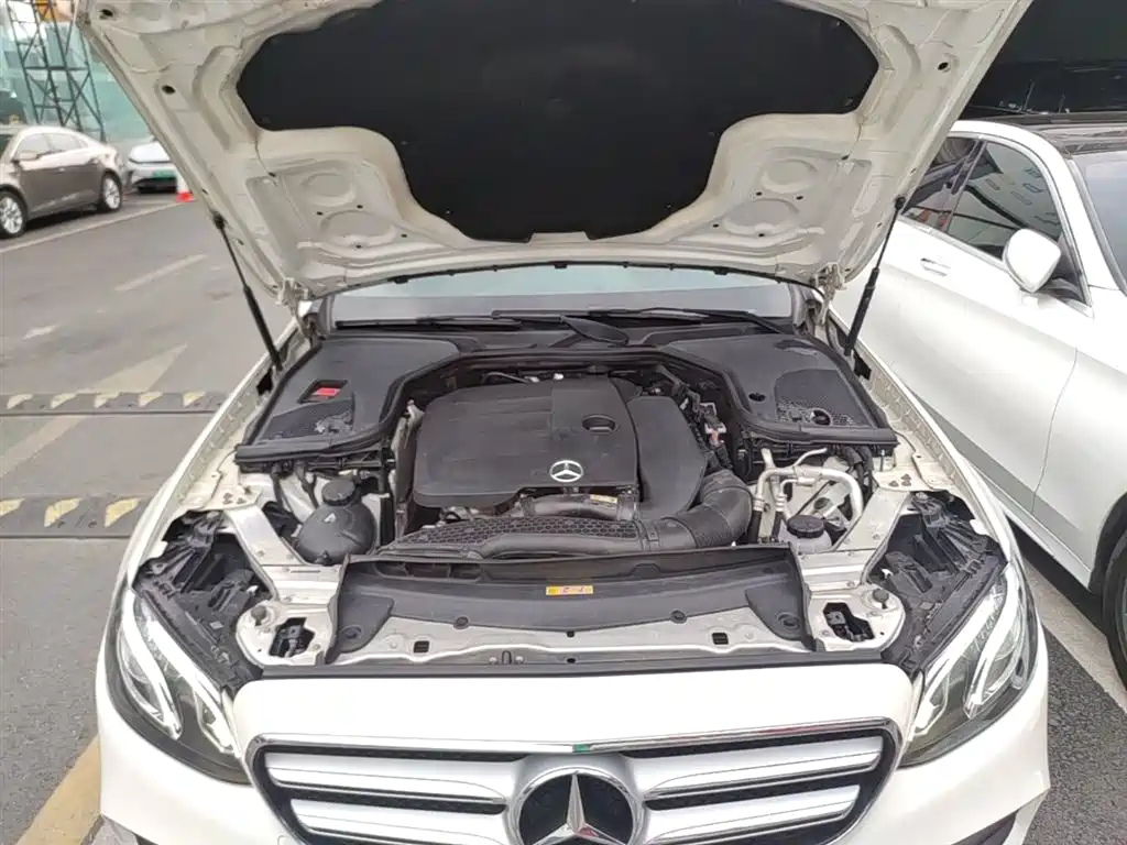 Mercedes-Benz E-Class 2019 E 260 L Sport фото 20