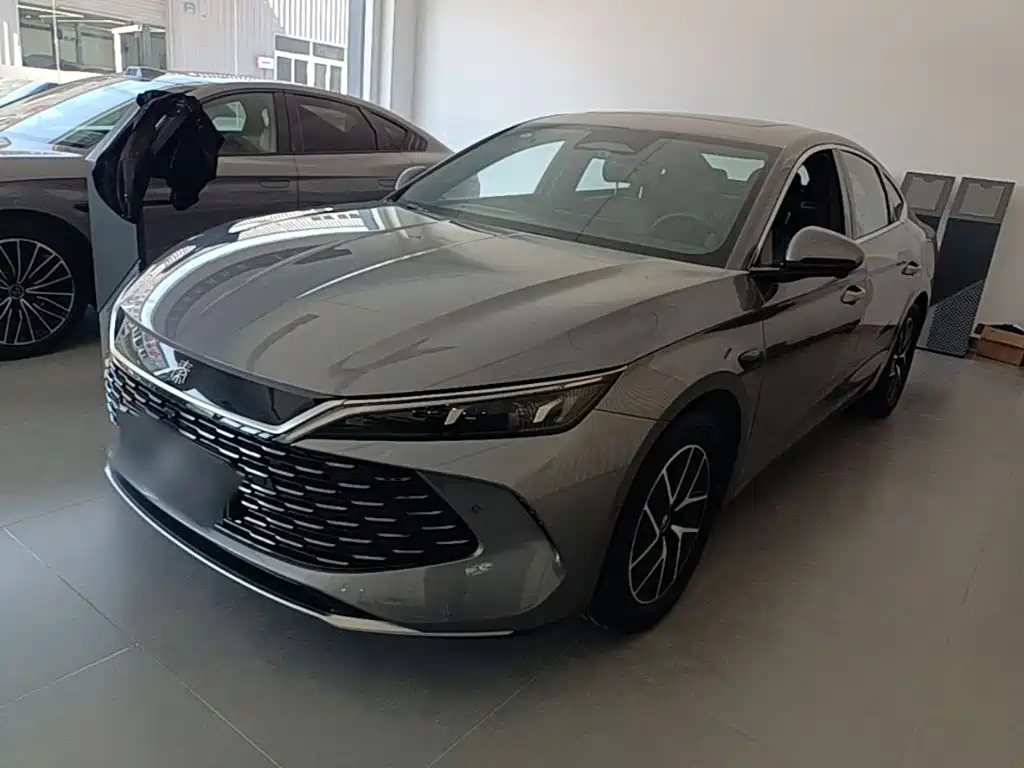 BYD Qin L 2025 DM-i Smart Drive Edition 120KM Surpassing