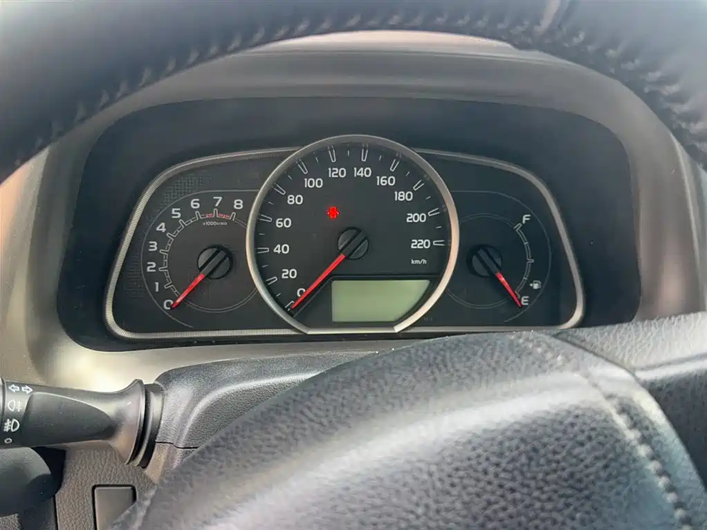 Toyota RAV4 Rongfang 2015 2.0L CVT 2WD Trend Edition фото 4