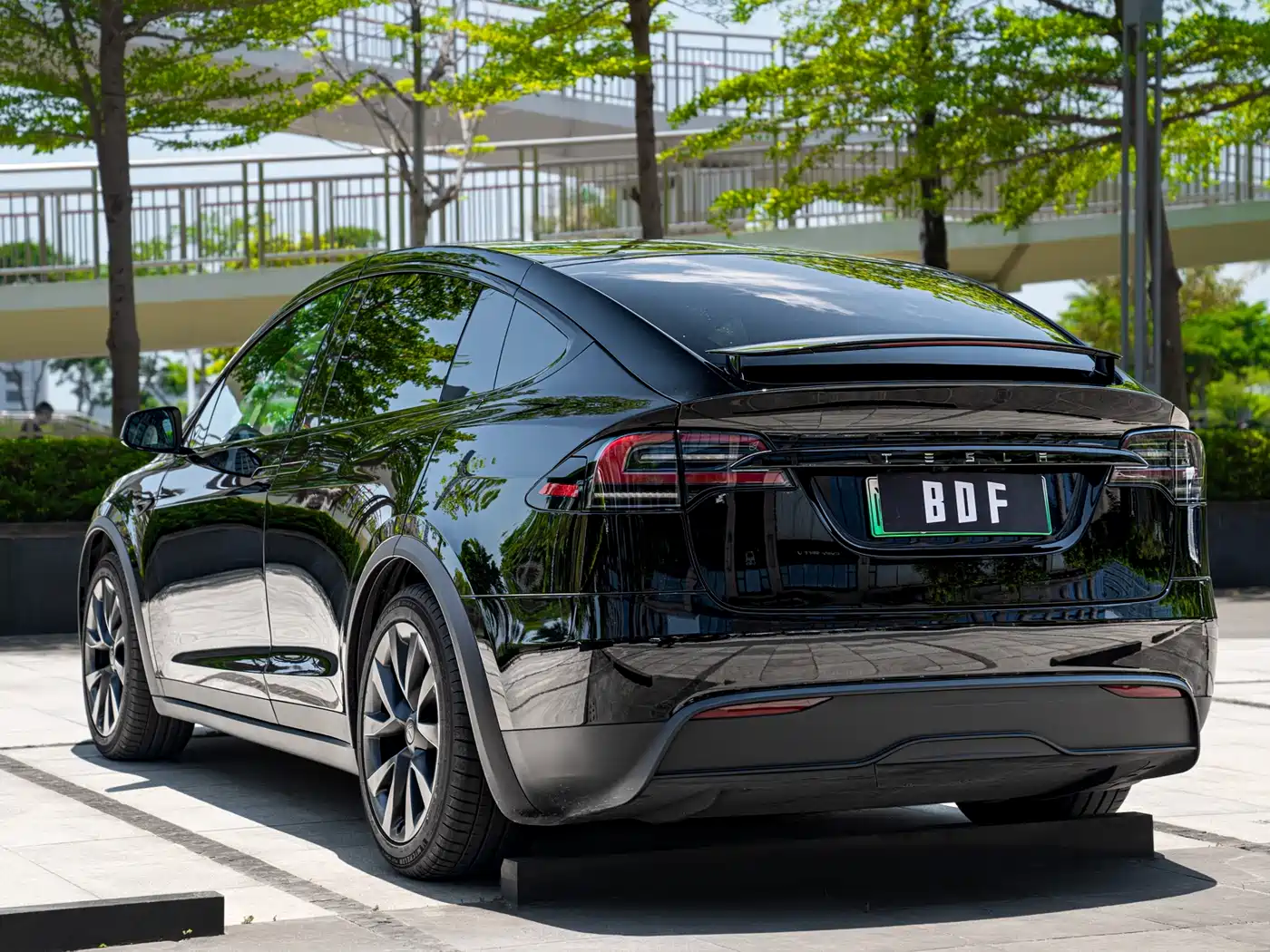 Tesla Model X 2023 Dual Motor All-Wheel Drive Edition фото 8