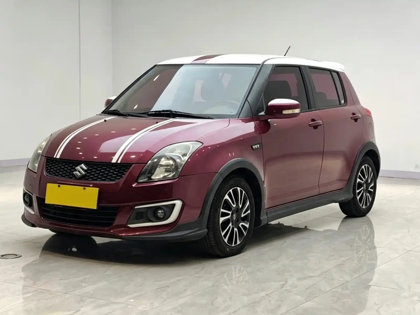 Фото 1 - Suzuki Swift