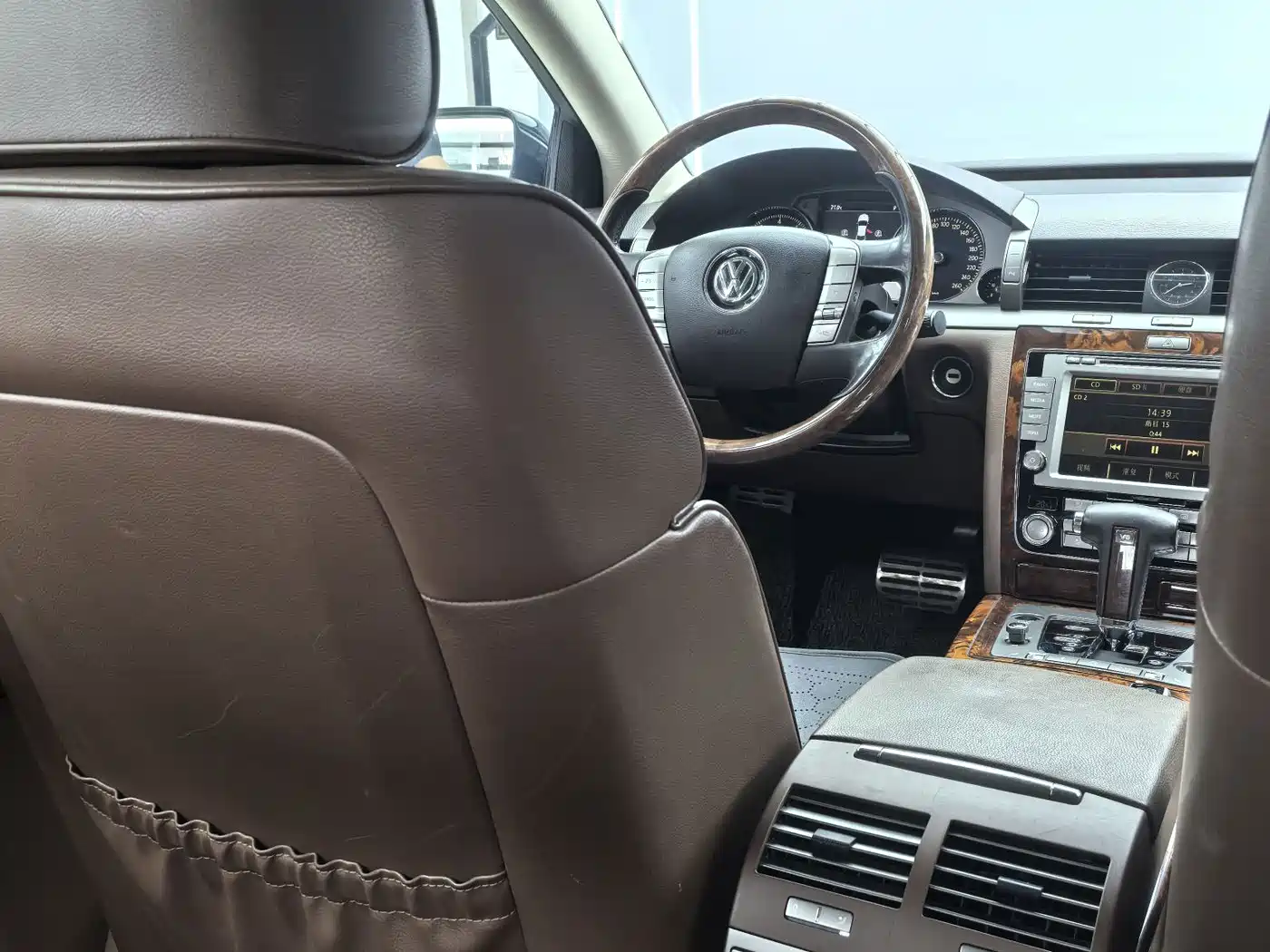 Volkswagen Phaeton 2011 2011 3.6L V6 5-Seater Extended Comfort